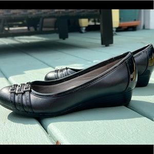 Life Stride-black flats, small wedge heel